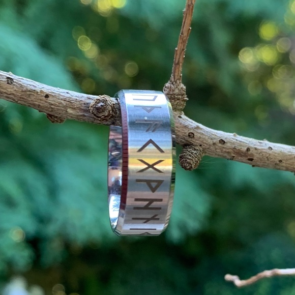 ☀️NEW ITEM!🌹NWT Rune/Futhark alphabet symbol ring - Picture 3 of 16